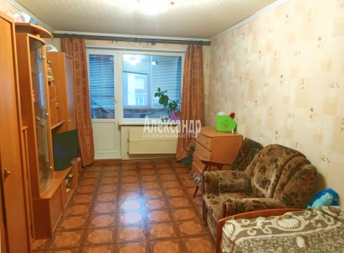 2-комнатная квартира (53м2) на продажу по адресу Выборг г., Макарова ул., 5— фото 1 из 20