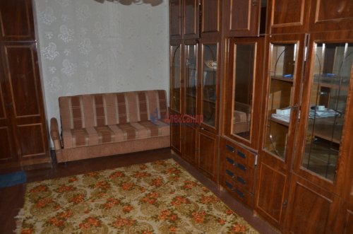 1-комнатная квартира (33м2) на продажу по адресу Кустодиева ул., 10— фото 1 из 6