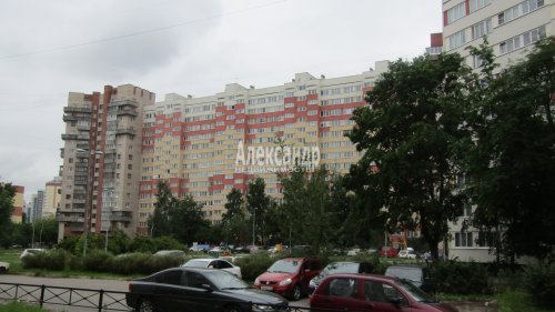 3-комнатная квартира (64м2) на продажу по адресу Маршала Жукова просп., 30— фото 1 из 6