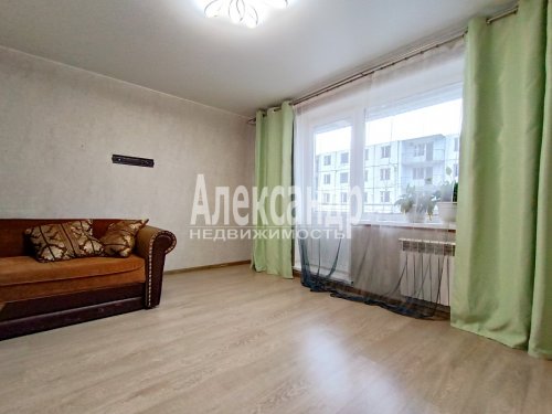1-комнатная квартира (34м2) на продажу по адресу Вещево пос. при станции, Лесной пр-зд, 18— фото 1 из 14