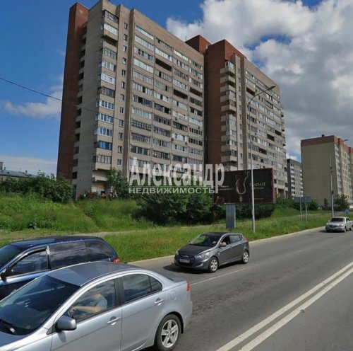 1-комнатная квартира (30м2) на продажу по адресу Лени Голикова ул., 2— фото 1 из 15