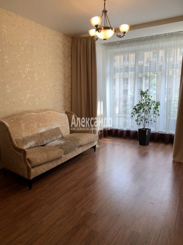 2-комнатная квартира (61м2) на продажу по адресу Ивановская ул., 7— фото 1 из 15