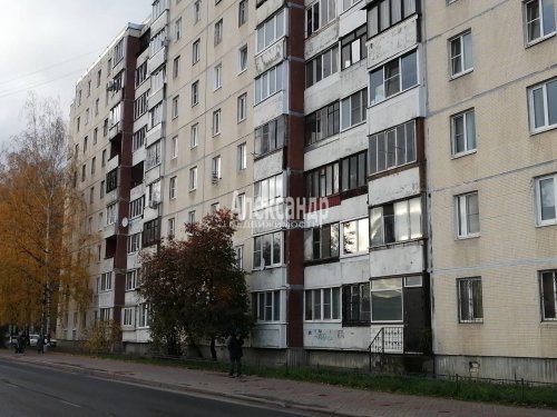 3-комнатная квартира (63м2) на продажу по адресу Всеволожск г., Плоткина ул., 19— фото 1 из 13