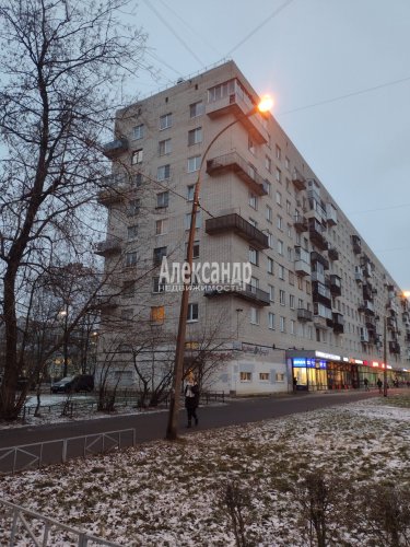 2-комнатная квартира (47м2) на продажу по адресу Пограничника Гарькавого ул., 34— фото 1 из 4