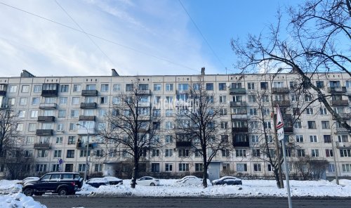 3-комнатная квартира (59м2) на продажу по адресу Карпинского ул., 36— фото 1 из 13
