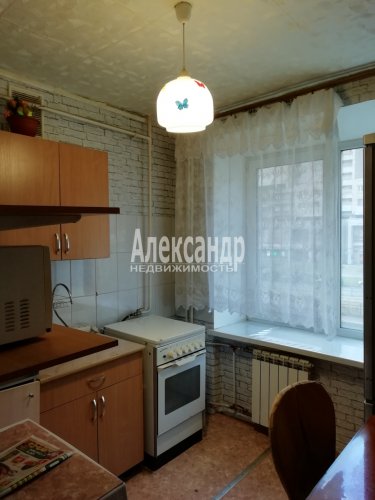 2-комнатная квартира (42м2) на продажу по адресу Просвещения просп., 84— фото 1 из 17