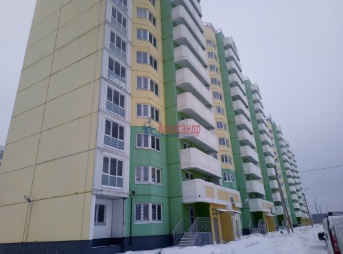 2-комнатная квартира (56м2) на продажу по адресу Янино-1 пос., Мельничный пер., 1— фото 1 из 17
