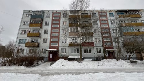 3-комнатная квартира (48м2) на продажу по адресу Светогорск г., Гарькавого ул., 16— фото 1 из 22