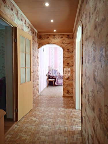 3-комнатная квартира (65м2) на продажу по адресу Лахденпохья г., Молодежная ул., 10А— фото 1 из 36