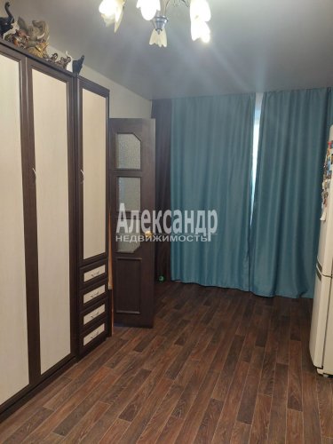 2-комнатная квартира (42м2) на продажу по адресу Волхов г., Молодежная ул., 6— фото 1 из 18