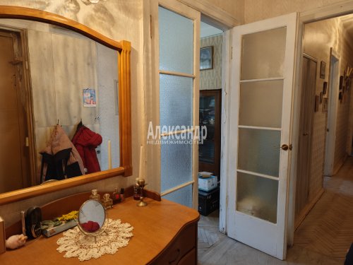 2-комнатная квартира (71м2) на продажу по адресу Ленсовета ул., 10— фото 1 из 40