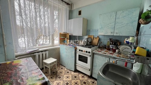 3-комнатная квартира (57м2) на продажу по адресу Светогорск г., Спортивная ул., 4— фото 1 из 27