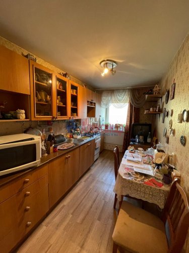 4-комнатная квартира (90м2) на продажу по адресу Троицкий пр., 12— фото 1 из 17