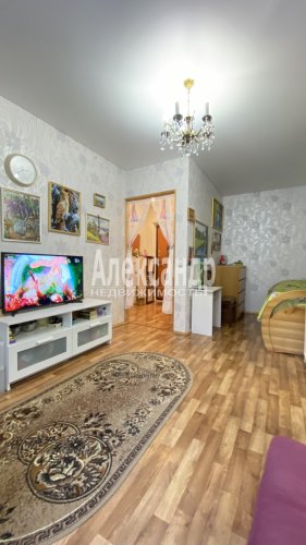 1-комнатная квартира (32м2) на продажу по адресу Шушары пос., Окуловская ул., 7— фото 1 из 32