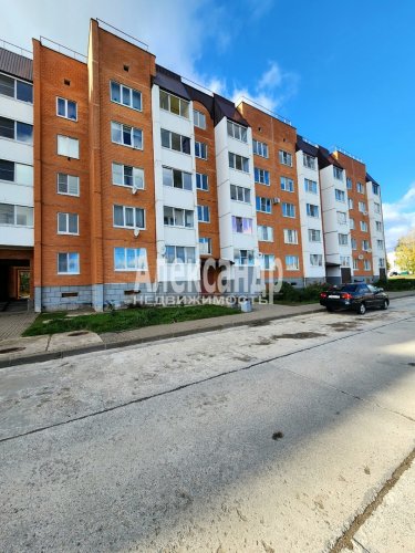 2-комнатная квартира (61м2) на продажу по адресу Глажево пос., 15— фото 1 из 11
