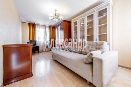 3-комнатная квартира (74м2) на продажу по адресу Маршала Захарова ул., 39— фото 1 из 16