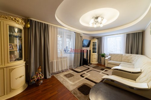 3-комнатная квартира (73м2) на продажу по адресу Агалатово дер., 157— фото 1 из 14