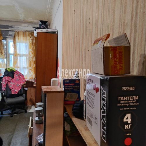 Комната в 3-комнатной квартире (68м2) на продажу по адресу Седова ул., 72— фото 1 из 16