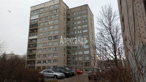 3-комнатная квартира (59м2) на продажу по адресу Сестрорецк г., Мосина ул., 3— фото 1 из 18