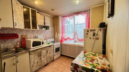3-комнатная квартира (57м2) на продажу по адресу Светогорск г., Спортивная ул., 4— фото 1 из 29