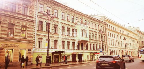 3-комнатная квартира (80м2) на продажу по адресу Невский пр., 103— фото 1 из 16