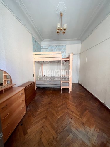 Комната в 5-комнатной квартире (146м2) на продажу по адресу Лиговский пр., 44— фото 1 из 12