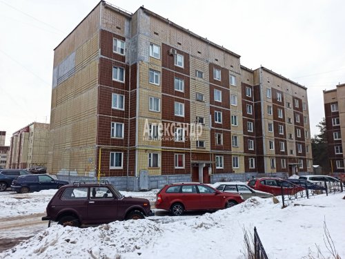 1-комнатная квартира (40м2) на продажу по адресу Выборг г., Гагарина ул., 57— фото 1 из 18