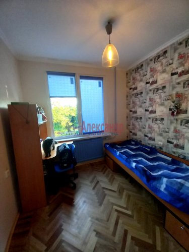 3-комнатная квартира (41м2) на продажу по адресу Краснопутиловская ул., 83— фото 1 из 17