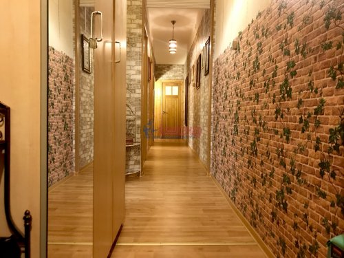 3-комнатная квартира (70м2) на продажу по адресу Александра Матросова ул., 14— фото 1 из 16