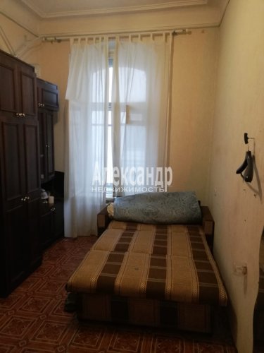 Комната в 4-комнатной квартире (80м2) на продажу по адресу Новостроек ул., 3— фото 1 из 2