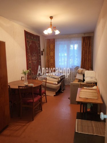2-комнатная квартира (45м2) на продажу по адресу Громово ст., Строителей ул., 5— фото 1 из 12
