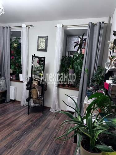Комната в 4-комнатной квартире (119м2) на продажу по адресу Каховского пер., 10— фото 1 из 13
