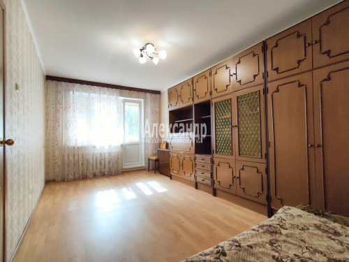 1-комнатная квартира (41м2) на продажу по адресу Всеволожск г., Связи ул., 3— фото 1 из 17
