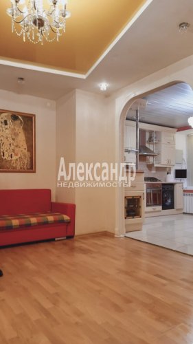 3-комнатная квартира (71м2) на продажу по адресу Якубовича ул., 20— фото 1 из 10