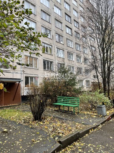 1-комнатная квартира (29м2) на продажу по адресу Кустодиева ул., 16— фото 1 из 13