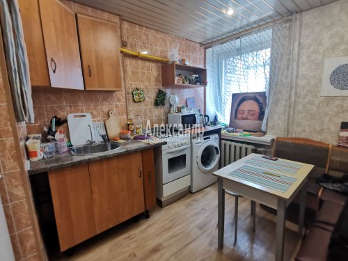 2-комнатная квартира (54м2) на продажу по адресу Софийская ул., 41— фото 1 из 20