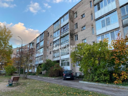 1-комнатная квартира (35м2) на продажу по адресу Выборг г., Приморское шос., 2— фото 1 из 25