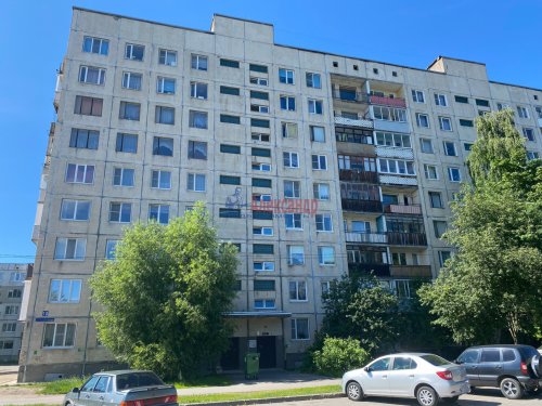 4-комнатная квартира (74м2) на продажу по адресу Светогорск г., Спортивная ул., 10— фото 1 из 25