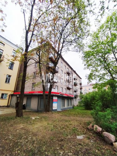 2-комнатная квартира (41м2) на продажу по адресу Выборг г., Ленина пр., 30— фото 1 из 16