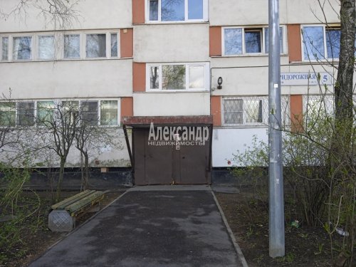 1-комнатная квартира (31м2) на продажу по адресу Придорожная аллея, 5— фото 1 из 8