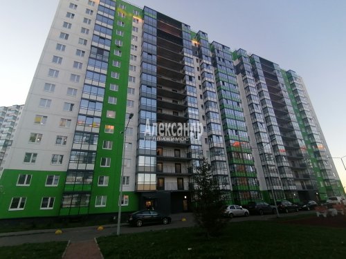 2-комнатная квартира (52м2) на продажу по адресу Новогорелово пос. (Виллозское с.п.), Чугунова бул., 3— фото 1 из 19