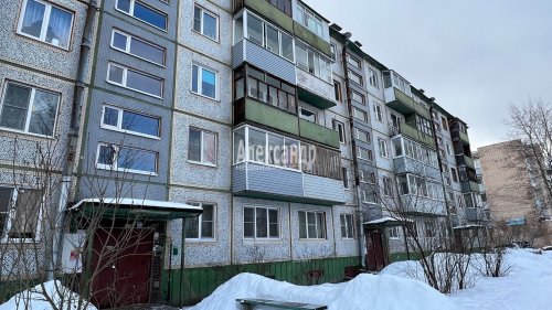 2-комнатная квартира (44м2) на продажу по адресу Светогорск г., Спортивная ул., 2— фото 1 из 23