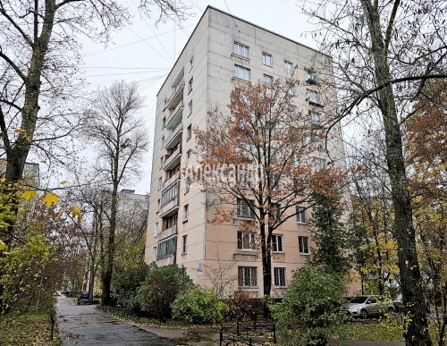 1-комнатная квартира (26м2) на продажу по адресу Подводника Кузьмина ул., 30— фото 1 из 13