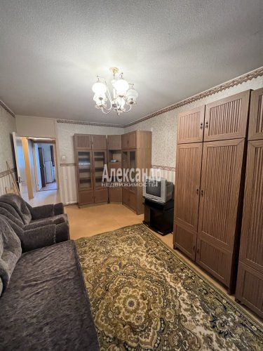 2-комнатная квартира (50м2) на продажу по адресу Светогорск г., Красноармейская ул., 2— фото 1 из 19