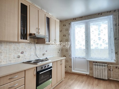 1-комнатная квартира (39м2) на продажу по адресу Приозерск г., Суворова ул., 42— фото 1 из 21