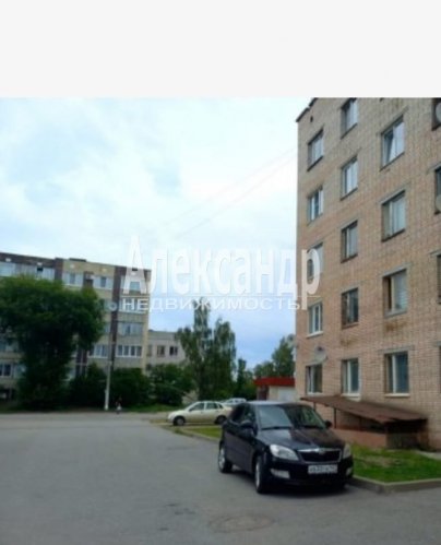 Комната в 6-комнатной квартире (27м2) на продажу по адресу Приозерск г., Гагарина ул., 12— фото 1 из 11