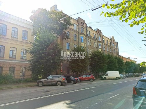 Комната в 5-комнатной квартире (181м2) на продажу по адресу Выборг г., Ленинградский пр., 9— фото 1 из 10