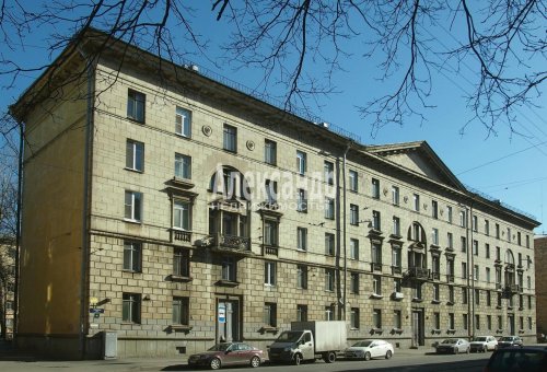 Комната в 6-комнатной квартире (266м2) на продажу по адресу Гаванская ул., 43— фото 1 из 5