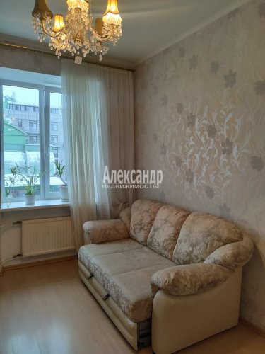 2-комнатная квартира (56м2) на продажу по адресу Куйбышева ул., 3— фото 1 из 5