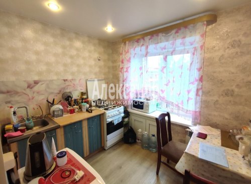 3-комнатная квартира (62м2) на продажу по адресу Приморск г., Школьная ул., 7— фото 1 из 27